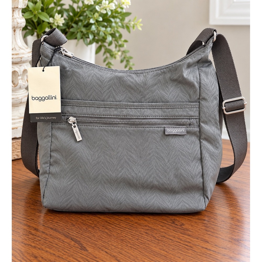 Baggallini Sidekick Large Hobo Gray Chevron Nylon Crossbody Bag MSH226B0043 NWT